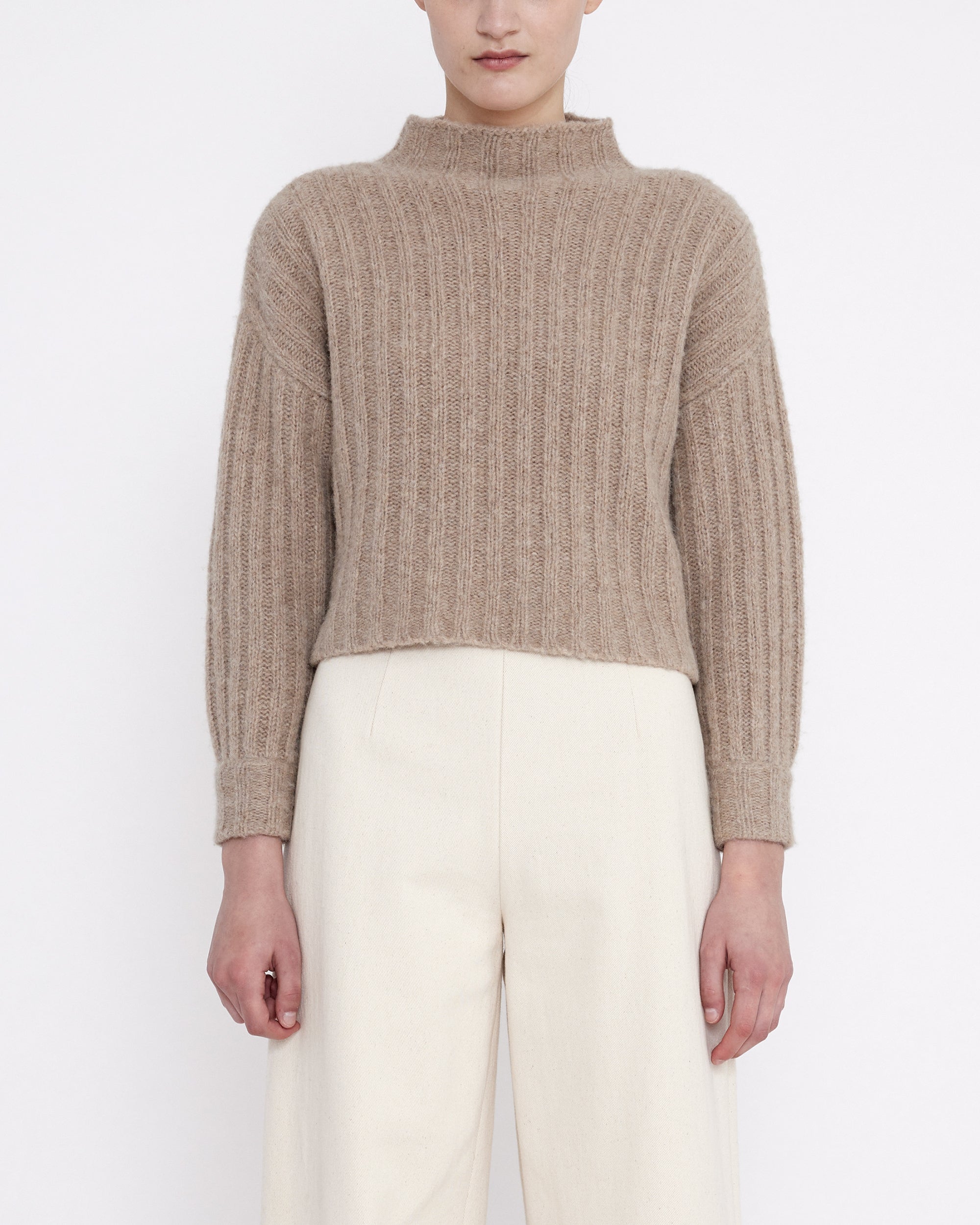 Airy Ribbed Mock-Neck Sweater - FW23 - Oatmeal – 7115 by Szeki