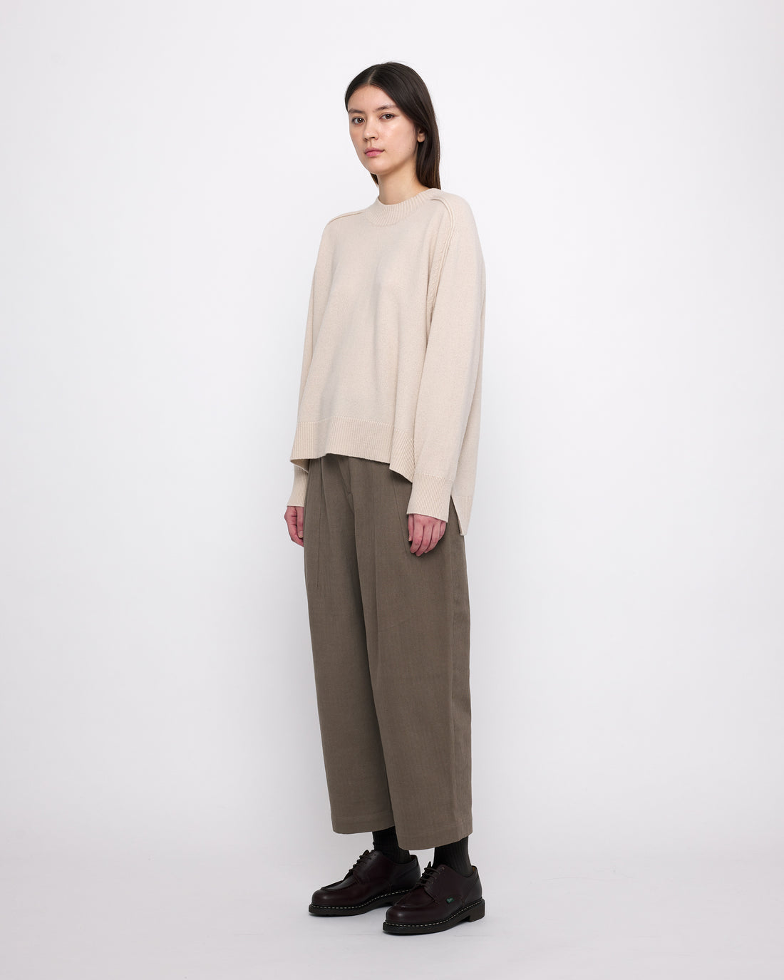 Relaxed Rolled Seam Sweater - FW24 - Beige-White