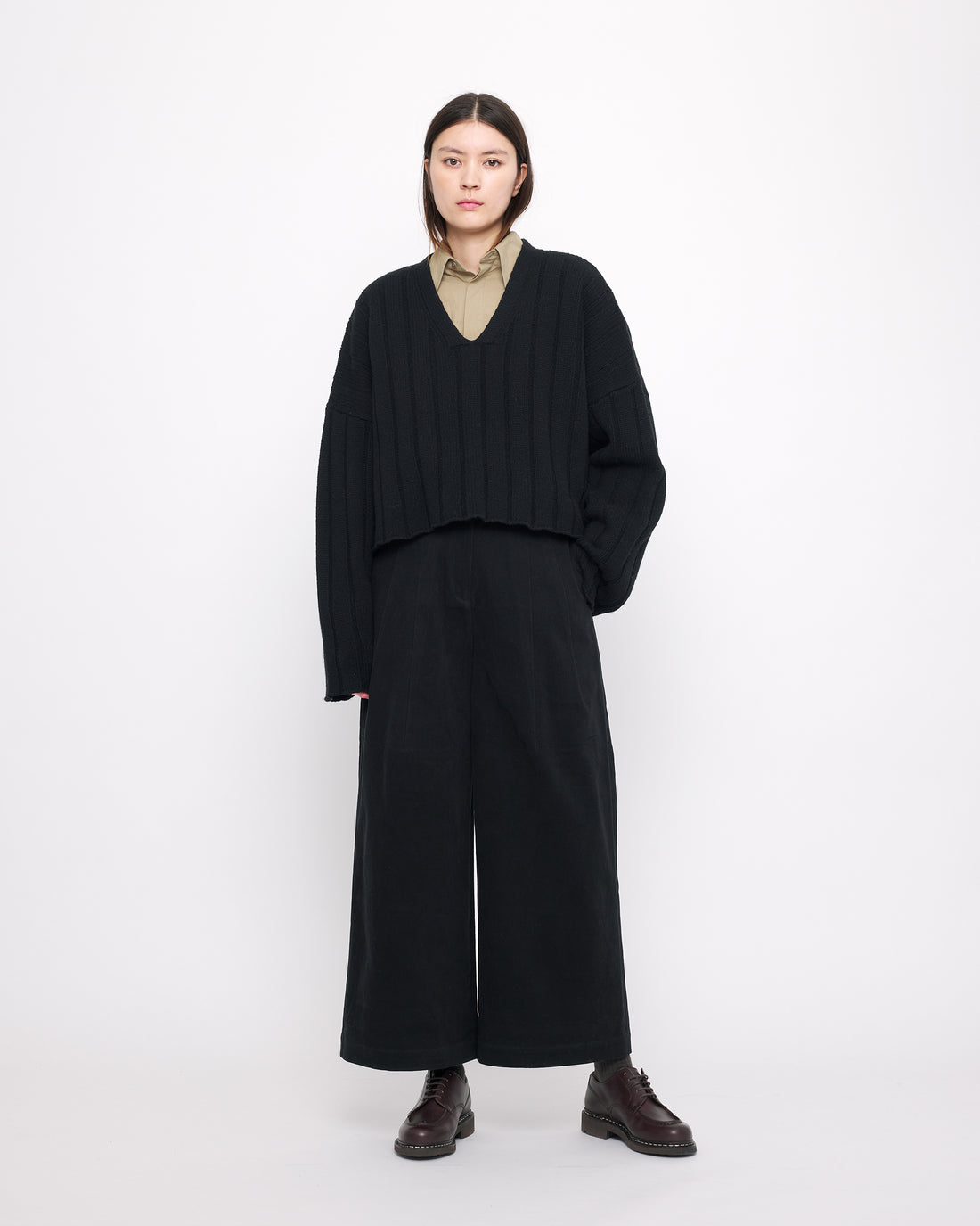 Oversized Ribbed V-Neck - FW24 - Black