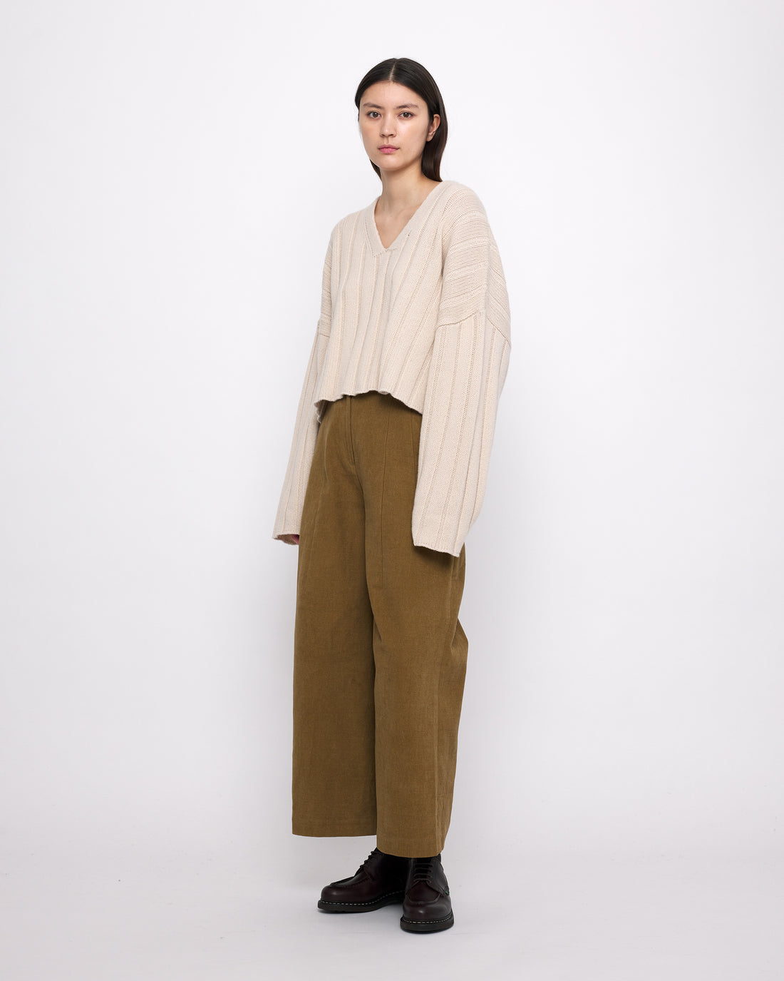 Oversized Ribbed V-Neck - FW24 - Beige-White