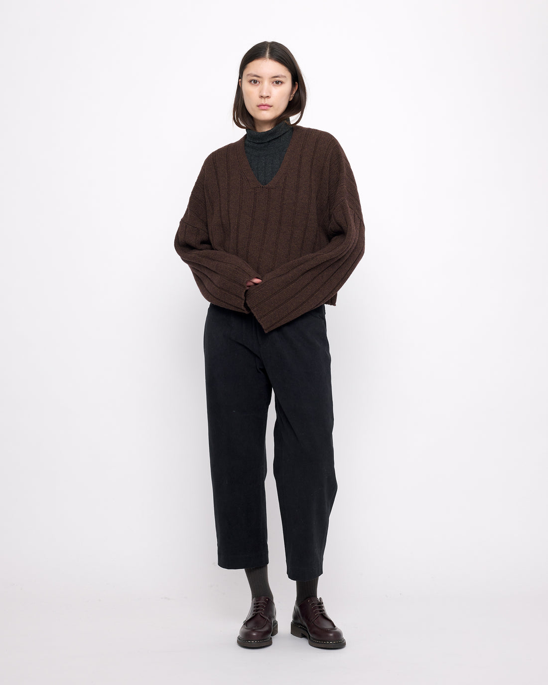 Oversized Ribbed V-Neck - FW24 - Brown