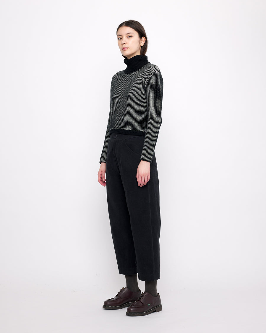 Striped Cropped Turtleneck - Black Stripes